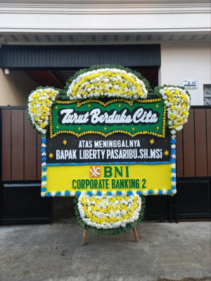 Papan Bunga Duka di Tomarundung