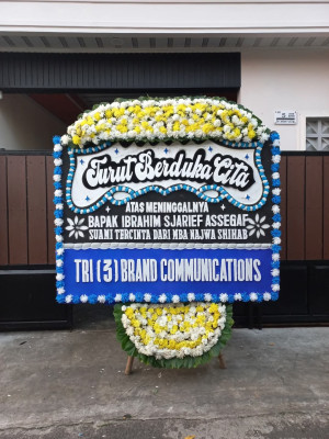 Papan Bunga Duka di Tomarundung